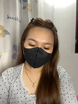 Snapshot of Odette68 chatting on 12.19.24 Odette68 online show from 12.19.24