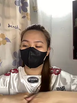 Snapshot of Odette68 chatting on 12.20.24 Odette68 online show from 12.20.24