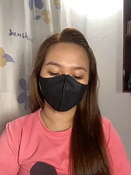 Snapshot of Odette68 chatting on 12.20.24 Odette68 online show from 12.20.24