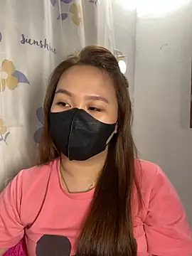 Snapshot of Odette68 chatting on 12.20.24 Odette68 online show from 12.20.24