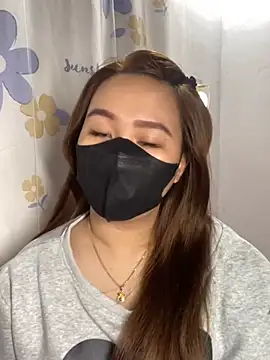 Snapshot of Odette68 chatting on 12.21.24 Odette68 online show from 12.21.24