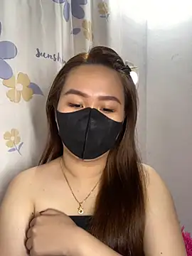 Snapshot of Odette68 chatting on 12.22.24 Odette68 online show from 12.22.24