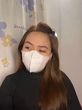 Snapshot of Odette68 chatting on 12.25.24 Odette68 online show from 12.25.24