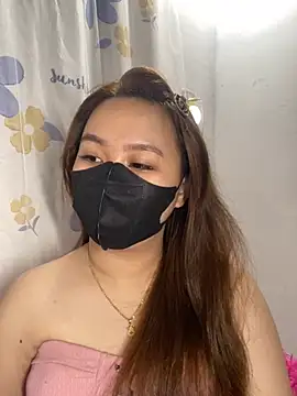 Snapshot of Odette68 chatting on 12.27.24 Odette68 online show from 12.27.24