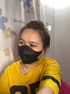 Snapshot of Odette68 chatting on 12.27.24 Odette68 online show from 12.27.24