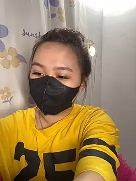 Snapshot of Odette68 chatting on 12.28.24 Odette68 online show from 12.28.24