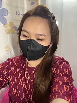 Snapshot of Odette68 chatting on 12.29.24 Odette68 online show from 12.29.24