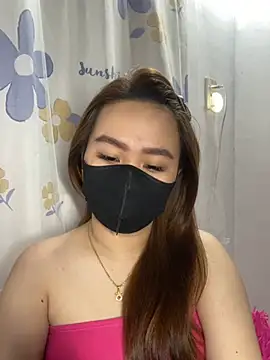 Snapshot of Odette68 chatting on 01.12.25 Odette68 online show from 01.12.25