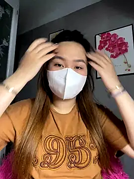 Snapshot of Odette68 chatting on 09.09.25 Odette68 online show from 09.09.25