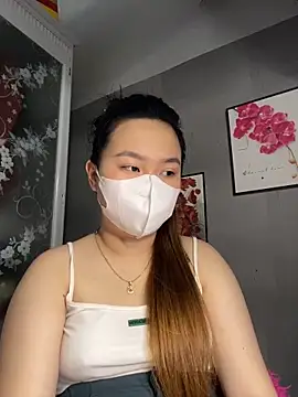 Snapshot of Odette68 chatting on 09.15.25 Odette68 online show from 09.15.25