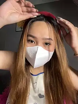 Snapshot of Odette68 chatting on 10.07.25 Odette68 online show from 10.07.25