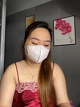 Snapshot of Odette68 chatting on 10.09.25 Odette68 online show from 10.09.25