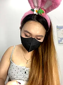 Snapshot of Odette68 chatting on 10.23.25 Odette68 online show from 10.23.25