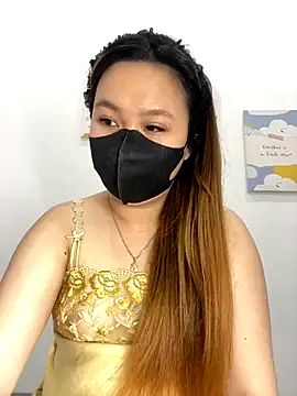 Snapshot of Odette68 chatting on 10.26.25 Odette68 online show from 10.26.25