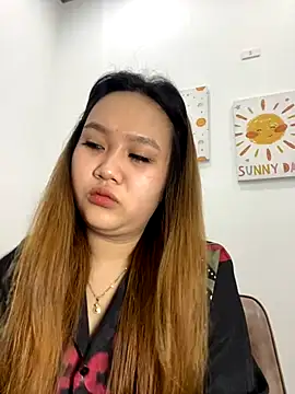 Snapshot of Odette68 chatting on 11.16.25 Odette68 online show from 11.16.25