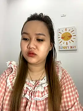 Snapshot of Odette68 chatting on 11.22.25 Odette68 online show from 11.22.25