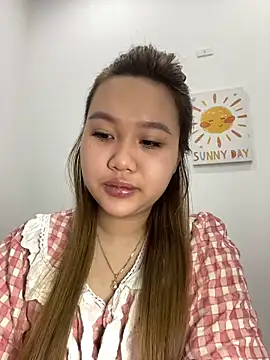 Snapshot of Odette68 chatting on 11.26.25 Odette68 online show from 11.26.25