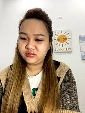 Snapshot of Odette68 chatting on 12.02.25 Odette68 online show from 12.02.25