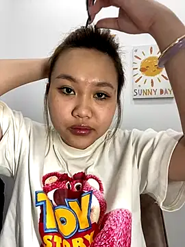 Odette68 online show from 12.18.25