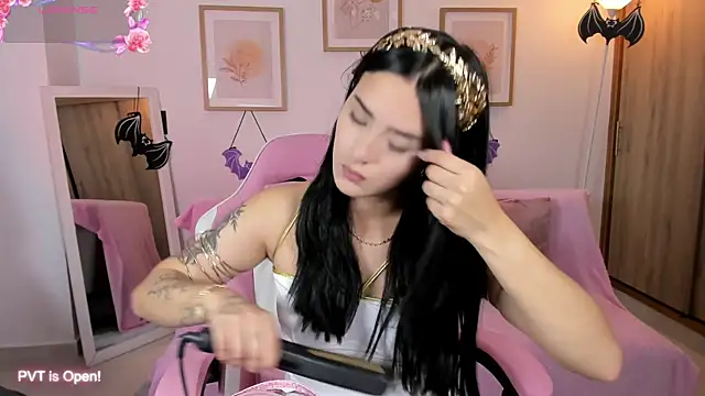 Veronica isaza   online show from 10.10.25