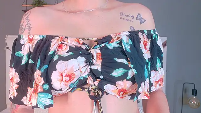 AmbarHills 1 online show from 12.20.25