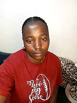 Snapshot of sweet_gal01 chatting on 03.17.25 sweet gal01 online show from 03.17.25