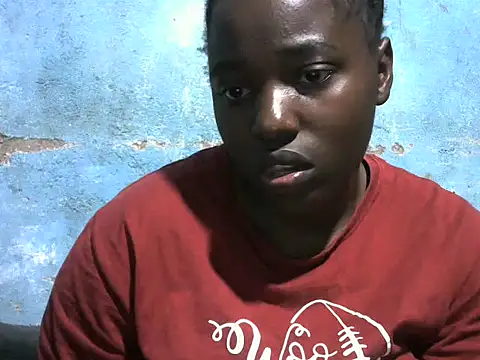 Snapshot of sweet_gal01 chatting on 10.06.25 sweet gal01 online show from 10.06.25