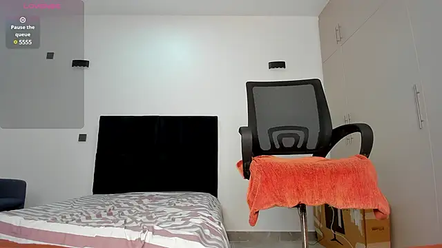 Big booty quuen online show from 02.19.25