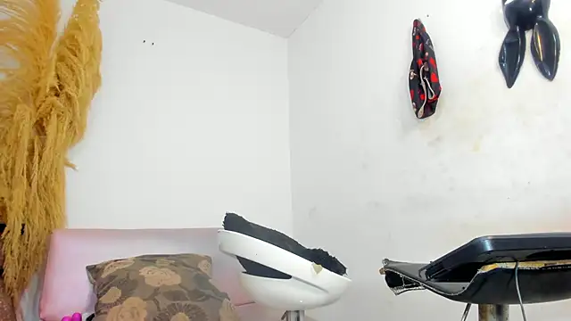 Snapshot of mia_foxts chatting on 01.17.26 mia foxts online show from 01.17.26