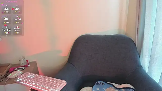 Snapshot of lovely__martina chatting on 09.24.25 lovely martina online show from 09.24.25