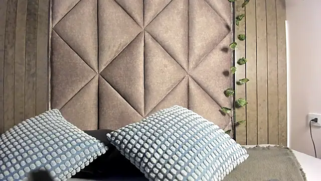 AbbyWathson online show from 03.20.26