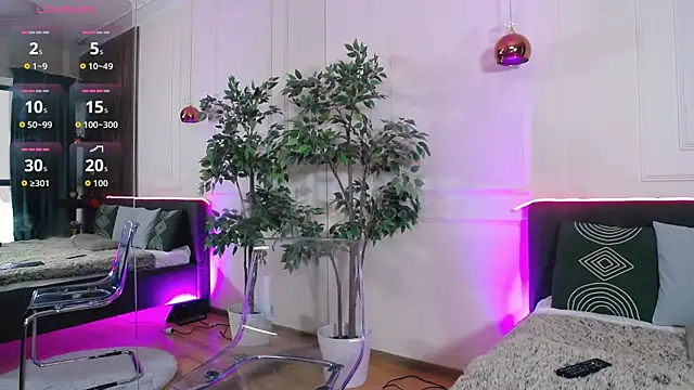 CreamyInkky  online show from 10.27.25