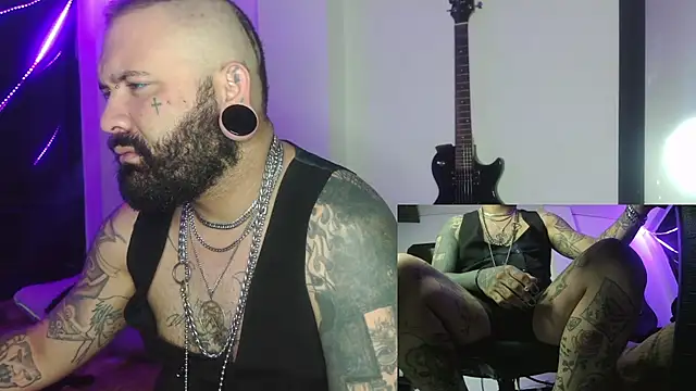 Snapshot of darkclothes chatting on 12.30.24 darkclothes online show from 12.30.24