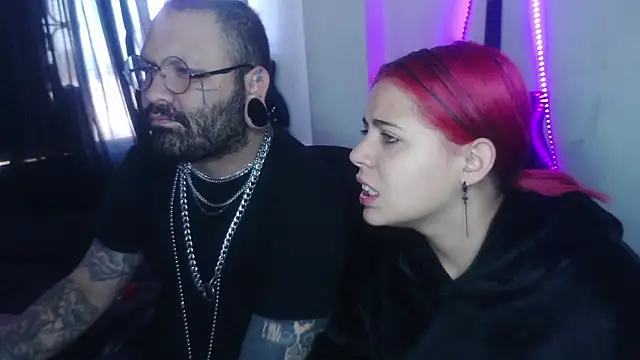 Snapshot of darkclothes chatting on 02.19.25 darkclothes online show from 02.19.25