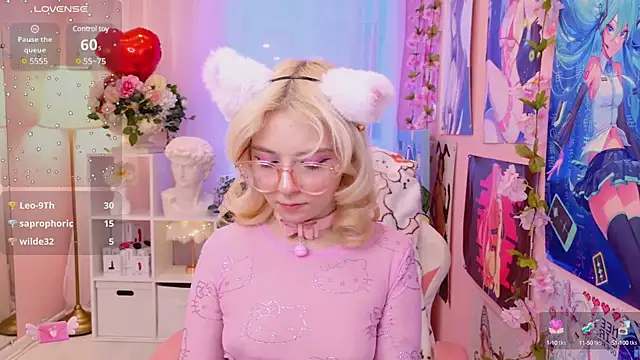 Coconut Mia online show from 02.14.25