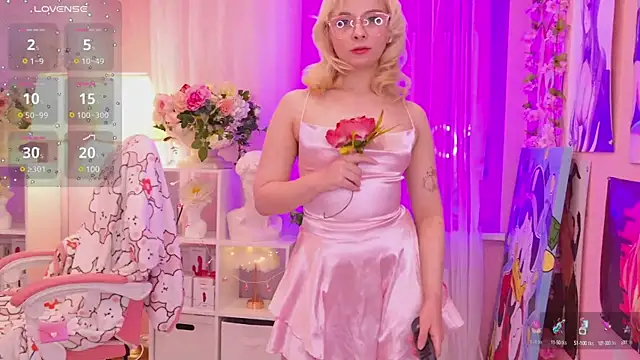 Coconut Mia online show from 03.05.25