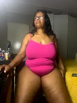 Nomthie online show from 10.07.25