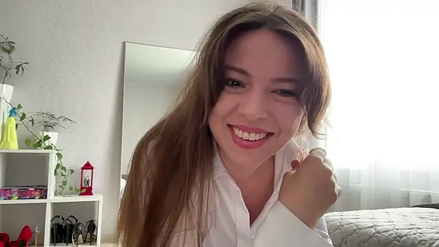 Snapshot of Victoria1Love chatting on 04.19.26 Victoria1Love online show from 04.19.26