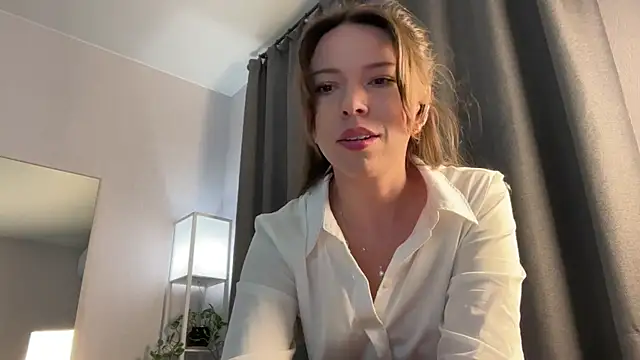 Snapshot of Victoria1Love chatting on 04.19.26 Victoria1Love online show from 04.19.26