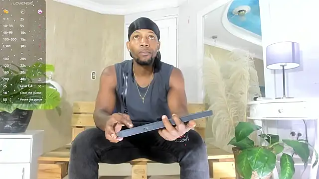 Snapshot of RicoBrown777_ chatting on 07.02.26 RicoBrown777 online show from 07.02.26