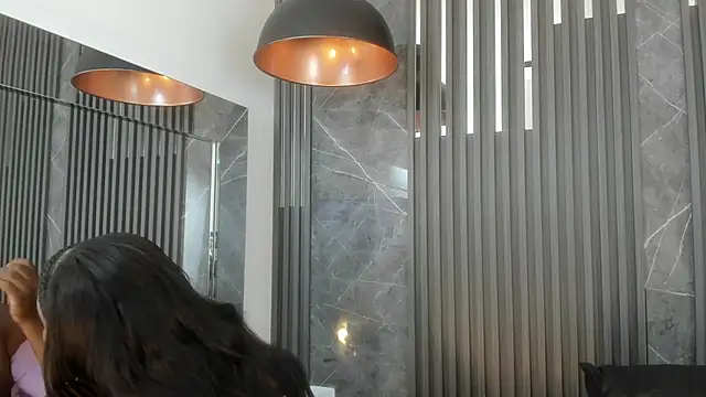 SaraiEvans online show from 02.09.25