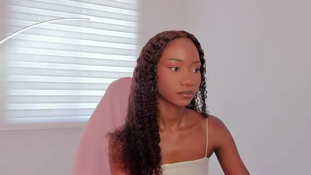Snapshot of SavannahWildee chatting on 06.22.26 SavannahWildee online show from 06.22.26