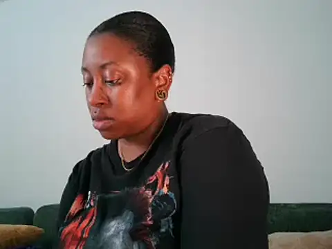 Nyxie Chaos online show from 02.05.25