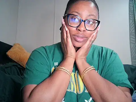 Nyxie Chaos online show from 02.23.26