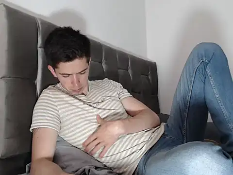 Snapshot of Eliantg chatting on 09.19.25 Eliantg online show from 09.19.25