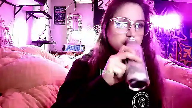 Snapshot of mirannacult chatting on 02.21.25 mirannacult online show from 02.21.25