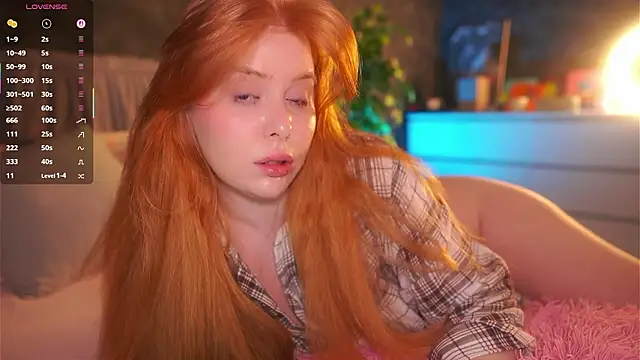 RedHotVixen0 online show from 02.02.26