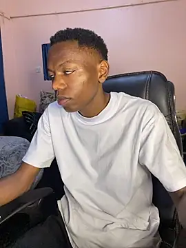 Snapshot of fireboyafrica chatting on 07.04.26 fireboyafrica online show from 07.04.26