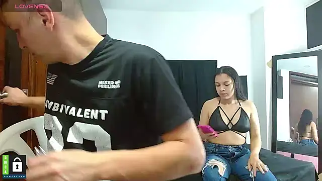 Hot-Couple--18 online show from 12.20.24