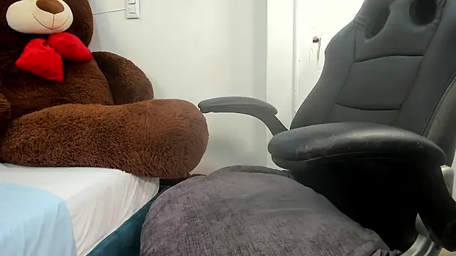 karina mason online show from 10.29.25